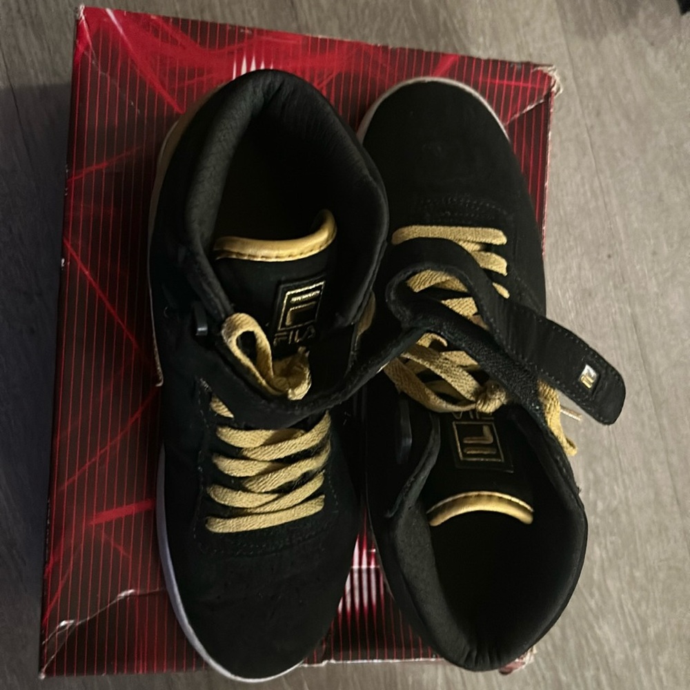 Woman Filas shoes size 7